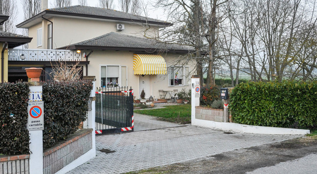 Rapina in villa a Jesolo, 3 donne picchiate e derubate