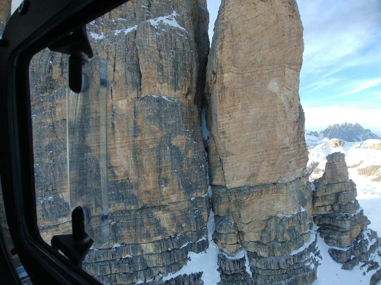 Auronzo, alpinisti bloccati in un canale salvati dai soccorritori