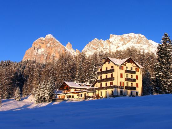 Dramma a Cortina: muore il custode di un’hotel a Pocol