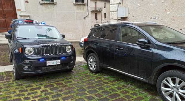 Auto danneggiate: ha finalmente un volto il vandalo di Feltre, è una donna