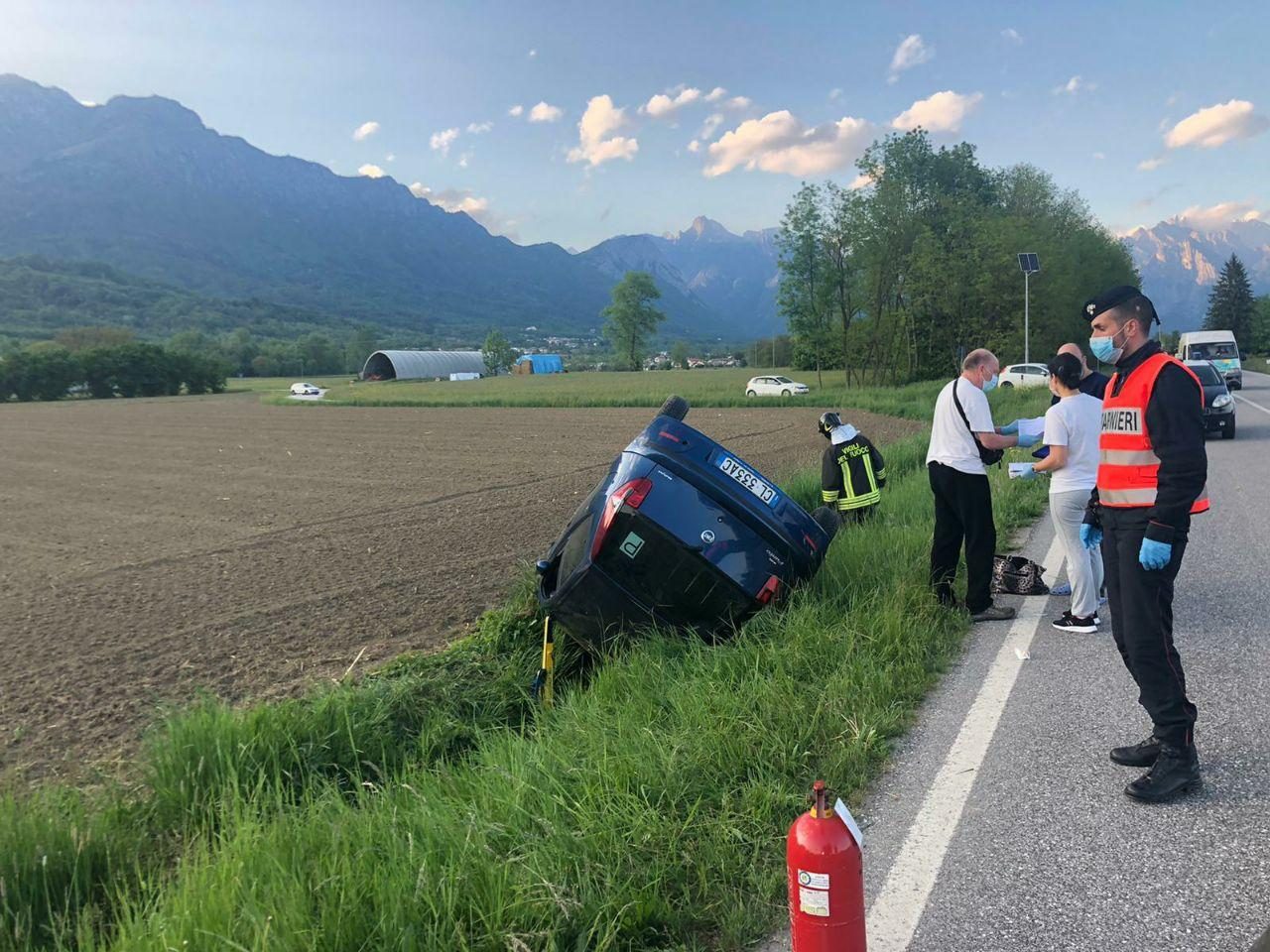 Santa Giustina: perde il controllo dell’auto e si ribalta