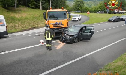 Mezzo dell'Anas contro auto a Ponte nelle Alpi : devono intervenire i Vigili del fuoco