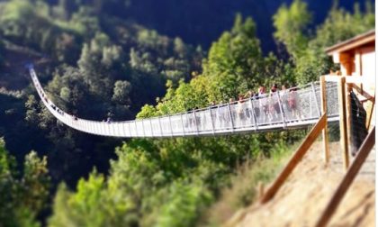 Impazzano i ponti tibetani