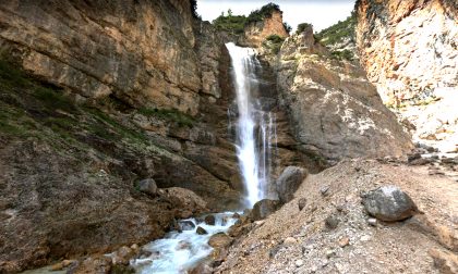 "Frenare" la cascata di Fanes per recuperare il corpo del turista morto