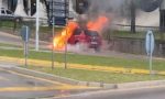 Auto alimentata a gas in fiamme a Longarone, intervengono i Vigili del fuoco - FOTO