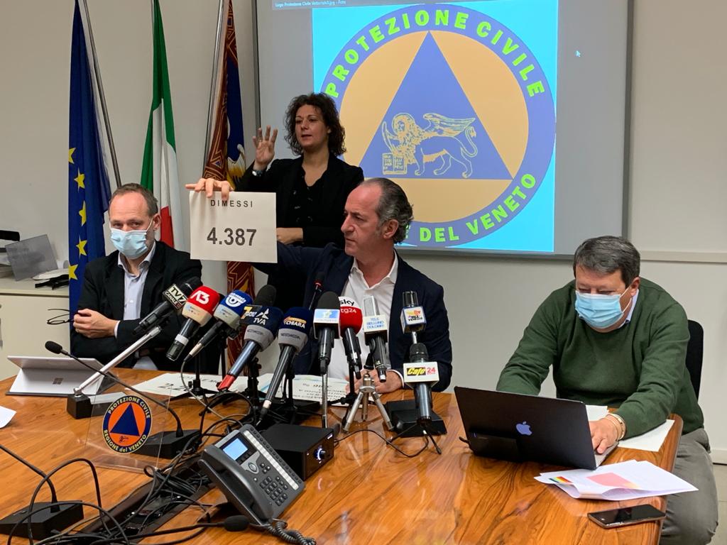 Le 5 fasi del Piano di Sanità Pubblica, Zaia: “Dobbiamo evitare la paralisi degli ospedali”