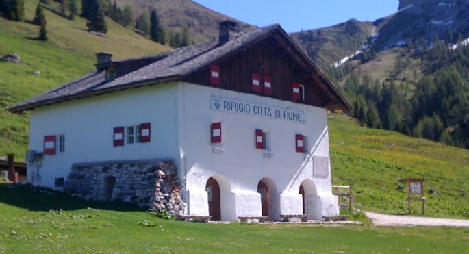 Borca di Cadore, escursionisti trevigiani bloccati dal ghiaccio: salvati dal Soccorso Alpino