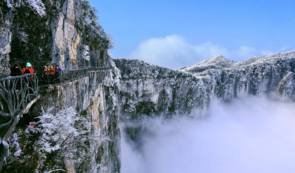 Firmata una lettera d’intenti tra Belluno e il Distretto cinese del “Parco di Avatar” FOTO