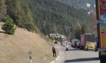Incidente tra Cortina e San Vito di Cadore: auto contro una moto, ferito un 55enne