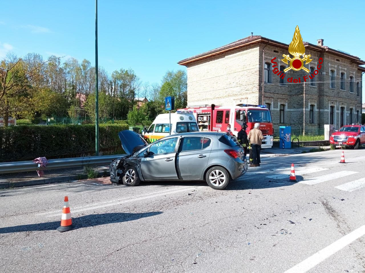 Incidente a Levego: scontro tra due auto, un ferito