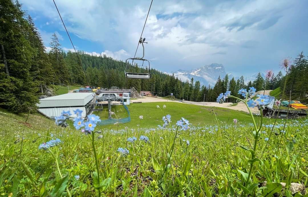 L’estate in quota può iniziare: aperti impianti e rifugi