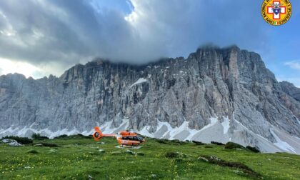 Alpinisti bloccati in parete sul Civetta: recupero difficile a causa di pioggia e nebbia