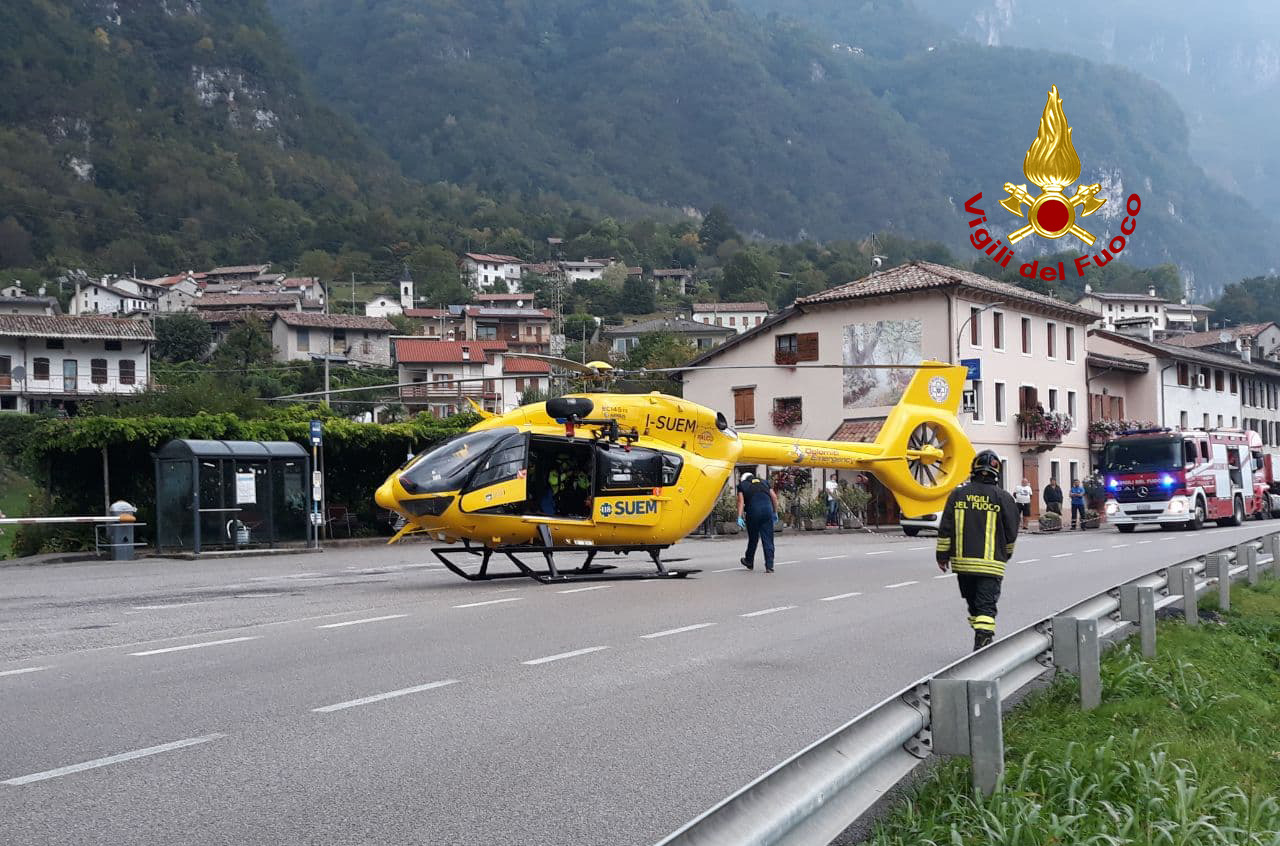 Tragedia sulla Feltrina: frontale tra un’auto e un furgone, morto un 24enne