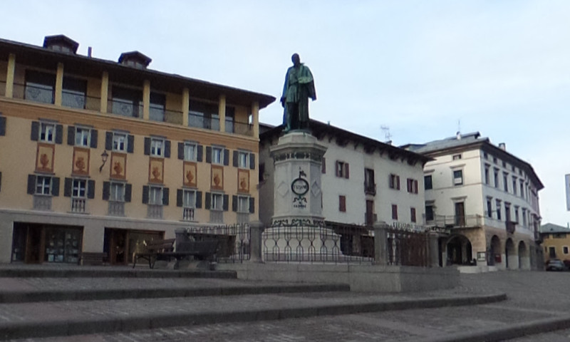 “Scendo a Pieve, proseguo a piedi” ma non è mai tornato a casa: si cerca un 65enne