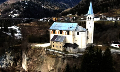 Chiesa di San Martino sospesa sulla frana: al via il cantiere per salvarla