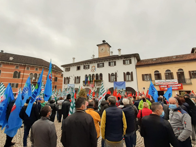 Accordo storico su Ideal Standard