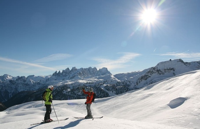 Tour delle compagnie aeree sulle Dolomiti: “Attività strategica per il territorio”