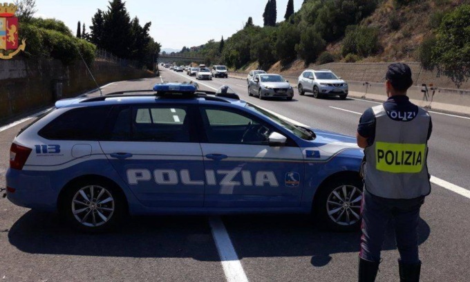 34enne ubriaco causa un incidente a Belluno e scappa, ma lascia dietro di sé una scia d’olio