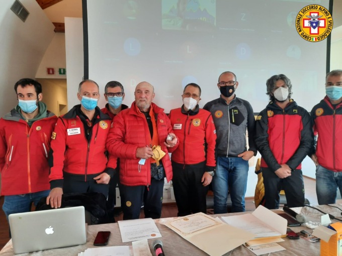 Giovanni Del Vesco è socio emerito del Soccorso alpino di Longarone
