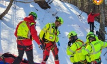 Scivolano sulla neve ghiacciata sul Monte Grappa: ferite gravemente due donne