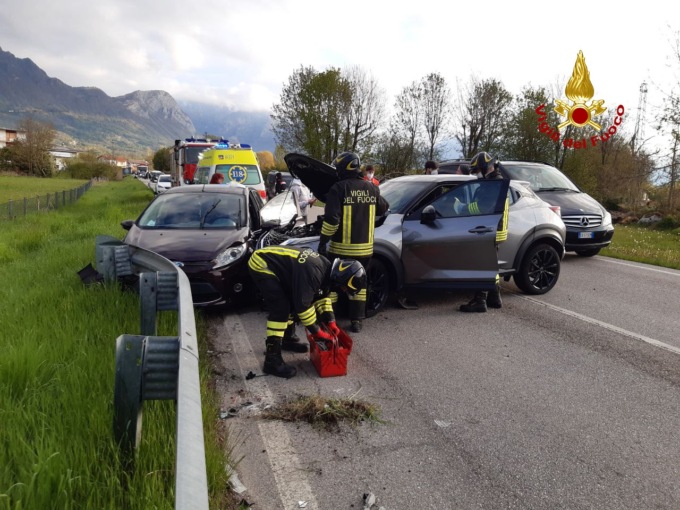 Santa Giustina, scontro tra due auto: tre feriti