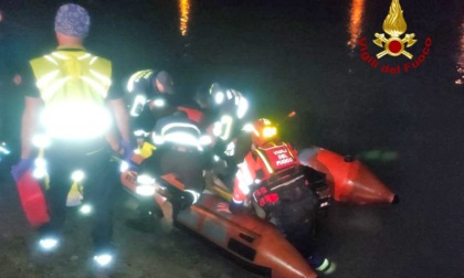 Tragedia sfiorata a Santa Caterina di Auronzo: donna cade nel lago e rischia di annegare