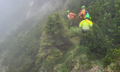 Inciampa durante l'escursione: 55enne di Feltre ruzzola per 50 metri e muore