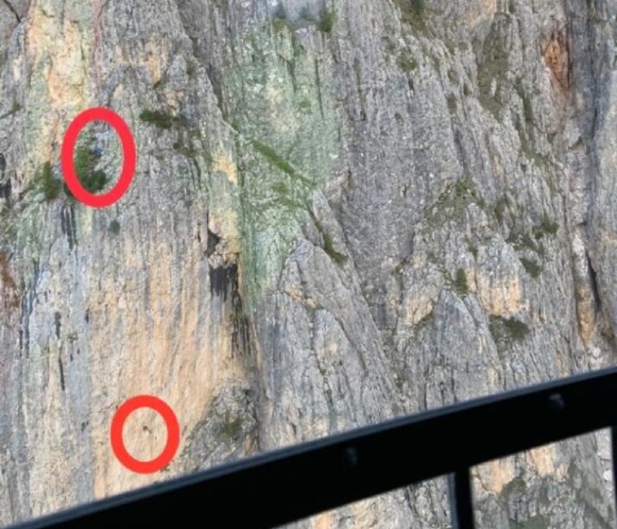 Alpinista sbaglia a calarsi, 26enne rimane sospesa nel vuoto: recuperata dal soccorso Alpino