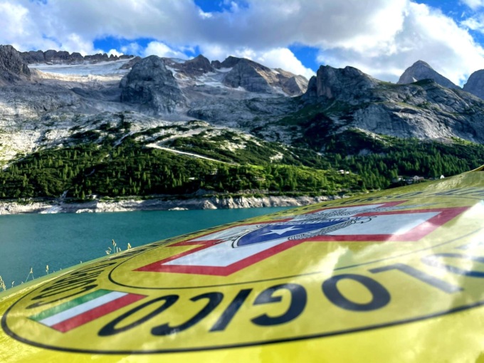 Marmolada, lo sfogo del Soccorso Alpino: “Ci vuole rispetto, no alle sentenze sui social e ai giudizi da tastiera”