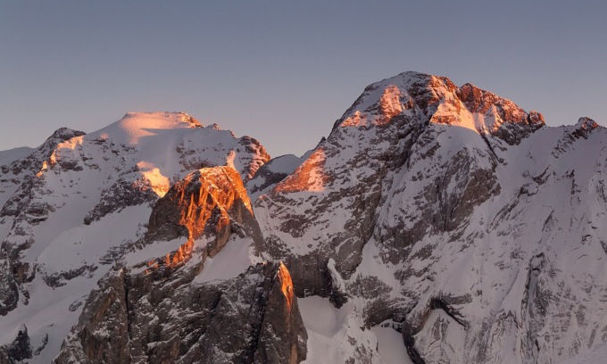 E’ ancora paura sulla Marmolada, nuova frana a Cima Uomo