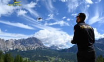 Fa volare il drone mentre è in servizio l'ambulanza mettendo a rischio l'intervento di soccorso