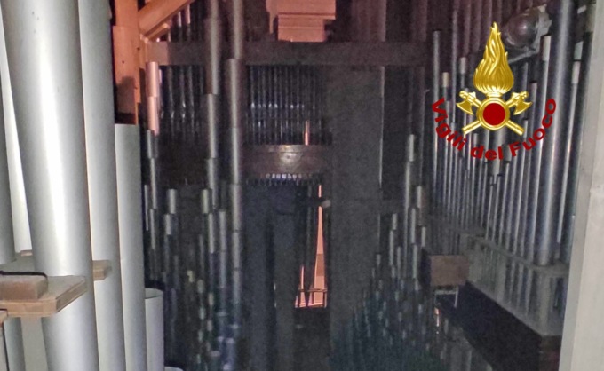 Il motore a olio dell’organo si surriscalda: paura nella Cattedrale di San Martino