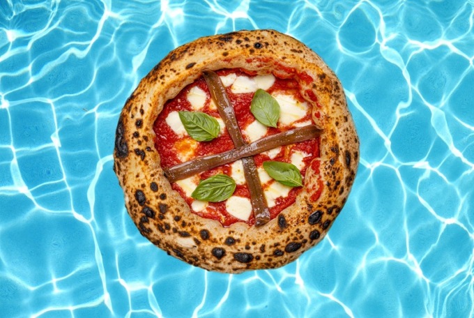 Allenamento in piscina e pizza scontata: promo valida fino al 31 dicembre