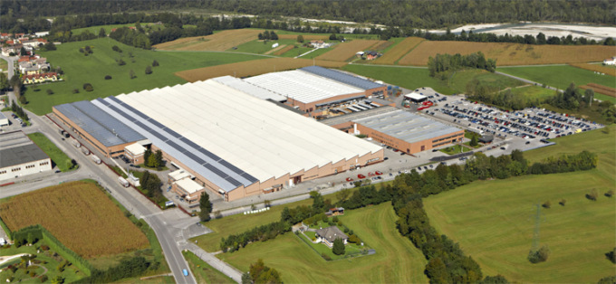 Incinta, non le rinnovano il contratto: scoppia il caso alla Epta Costan di Limana