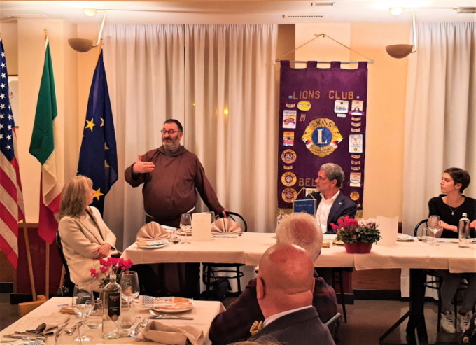 Lions Club Belluno e il contrasto alle nuove povertà: l’importante donazione a due realtà del territorio