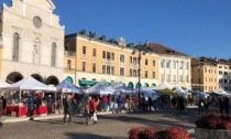 Natale solidale a Belluno: appuntamento in piazza con 18 associazioni