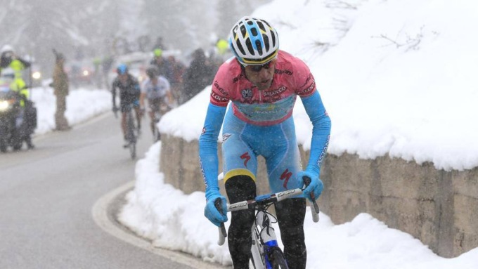 Giro d’Italia 2023: le Tre Cime di Lavaredo si tingono ancora di rosa