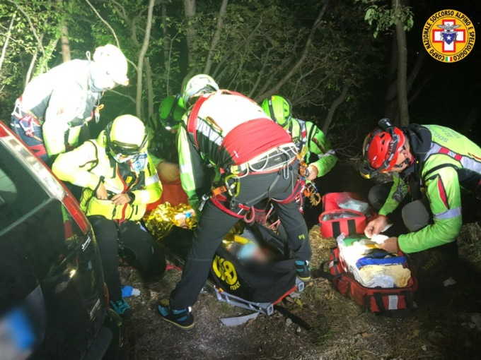 Precipita dalla falesia e muore: tragedia a Longarone