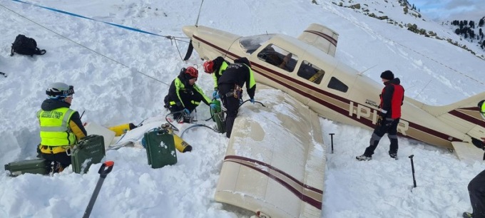 Aereo precipitato sul Lagorai: le incredibili immagini del salvataggio