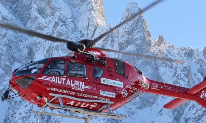 Incidente sulla neve a Falcade: uno sciatore recuperato con l’elicottero, l’altro con la motoslitta