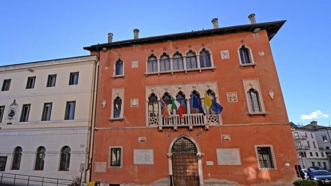 Dietro-front del Comune: i 27 ucraini rimarranno a Belluno