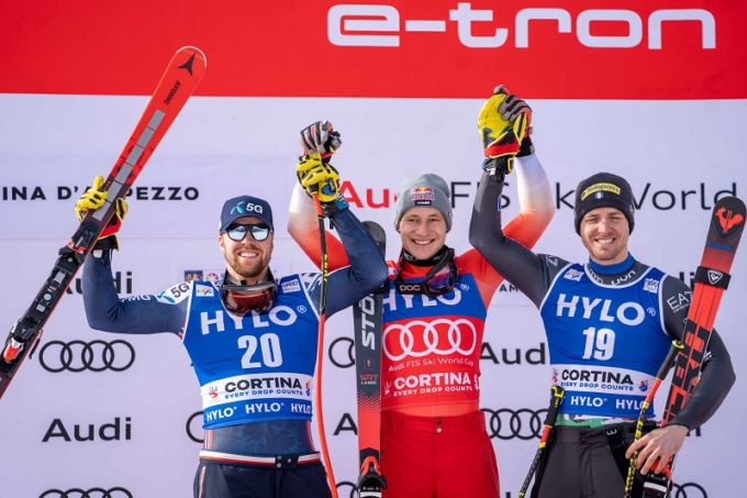 Nel superG trionfa Marco Odermatt, terzo posto invece per Mattia Casse