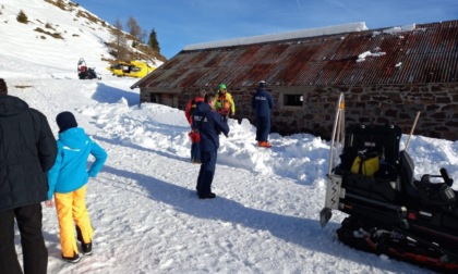 Bimbo di Treviso sommerso dalla neve a Falcade: il salvataggio