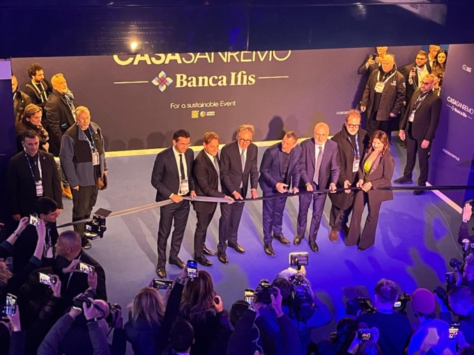 Amadeus inaugura Casa Sanremo: si parte con le Dolomiti bellunesi