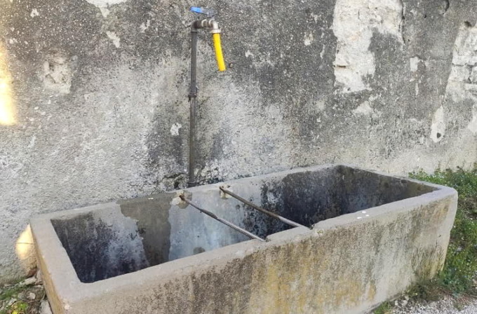Allarme siccità: le fontane del cimitero di Feltre rimangono chiuse