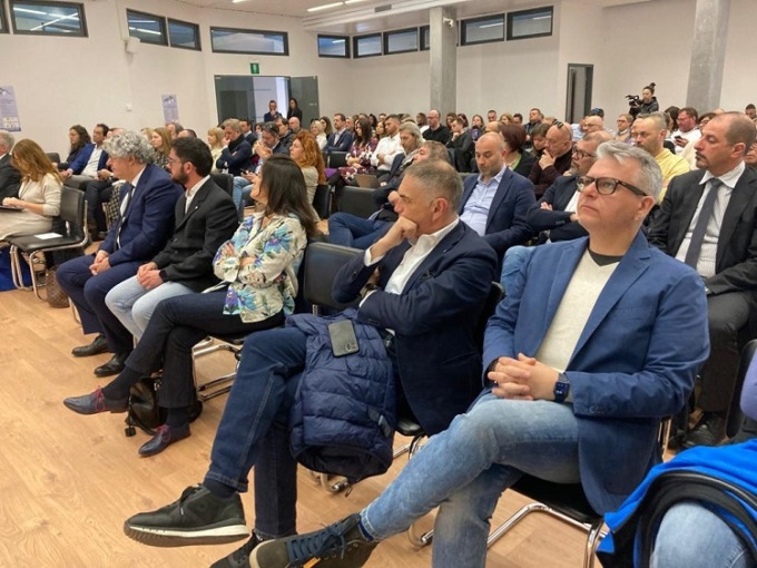 Sindacati su Safilo: “Non accetteremo che si perda un solo posto di lavoro”