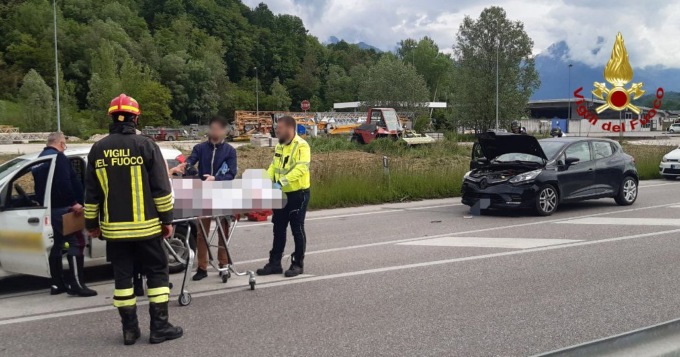 Tamponamento a Sedico: due auto coinvolte e un ferito