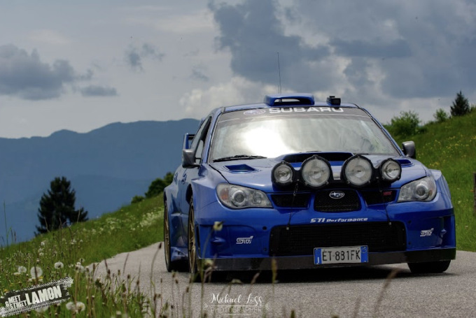 Sfilata di auto sportive e storiche a Lamon: le foto di Meet&street