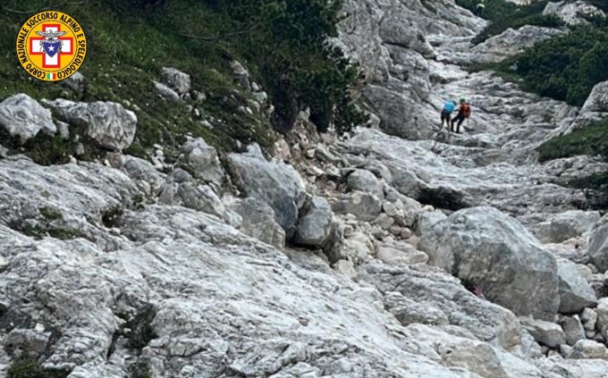 Perde l’orientamento durante il giro del Pelmo, 62enne veneziano bloccato a 2.100 metri