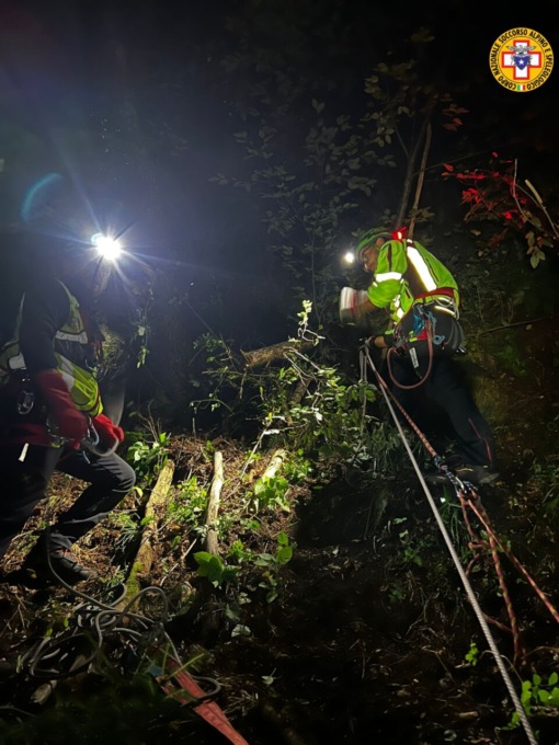 Scivola da una panchina sul belvedere e precipita nel dirupo: morto 57enne di La Valle Agordina